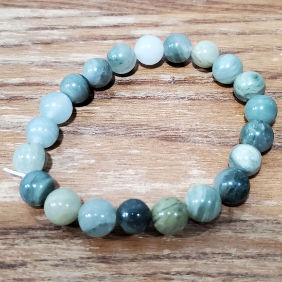 Moss Agate Bracelet - Picture 2 of 6